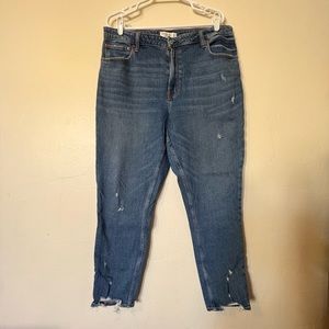 Abercrombie Curve Love High Rise Skinny size 33T NWOT